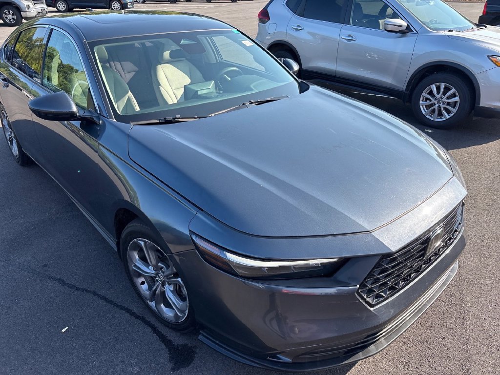 Honda Accord photo 2