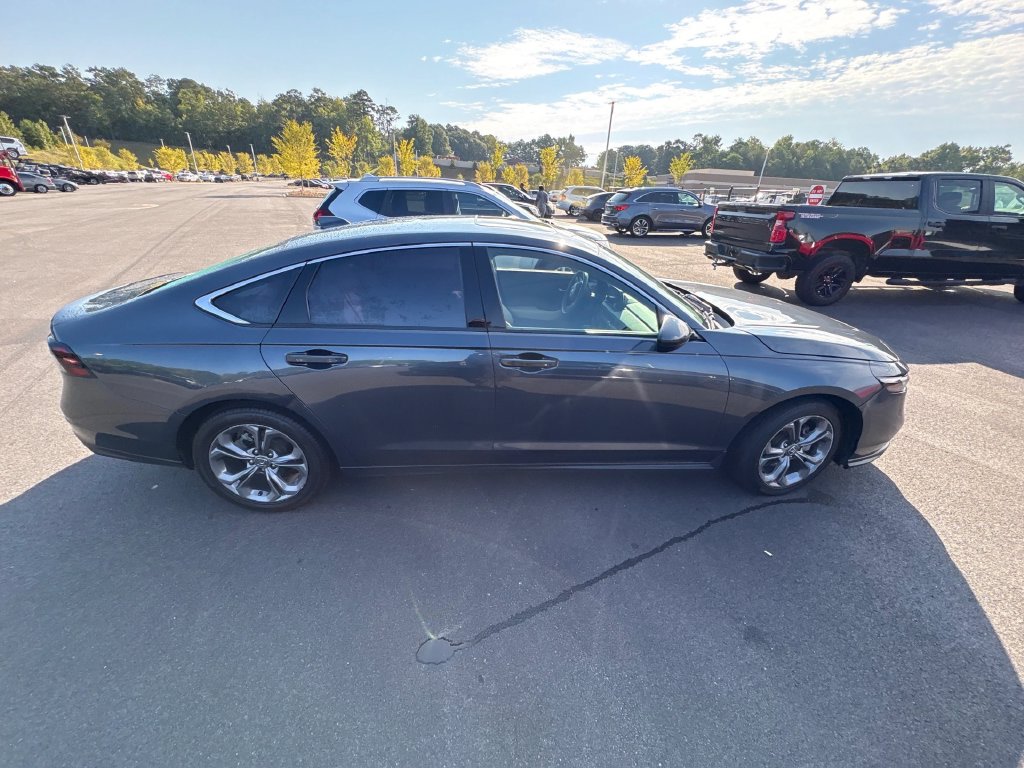 Honda Accord photo 3