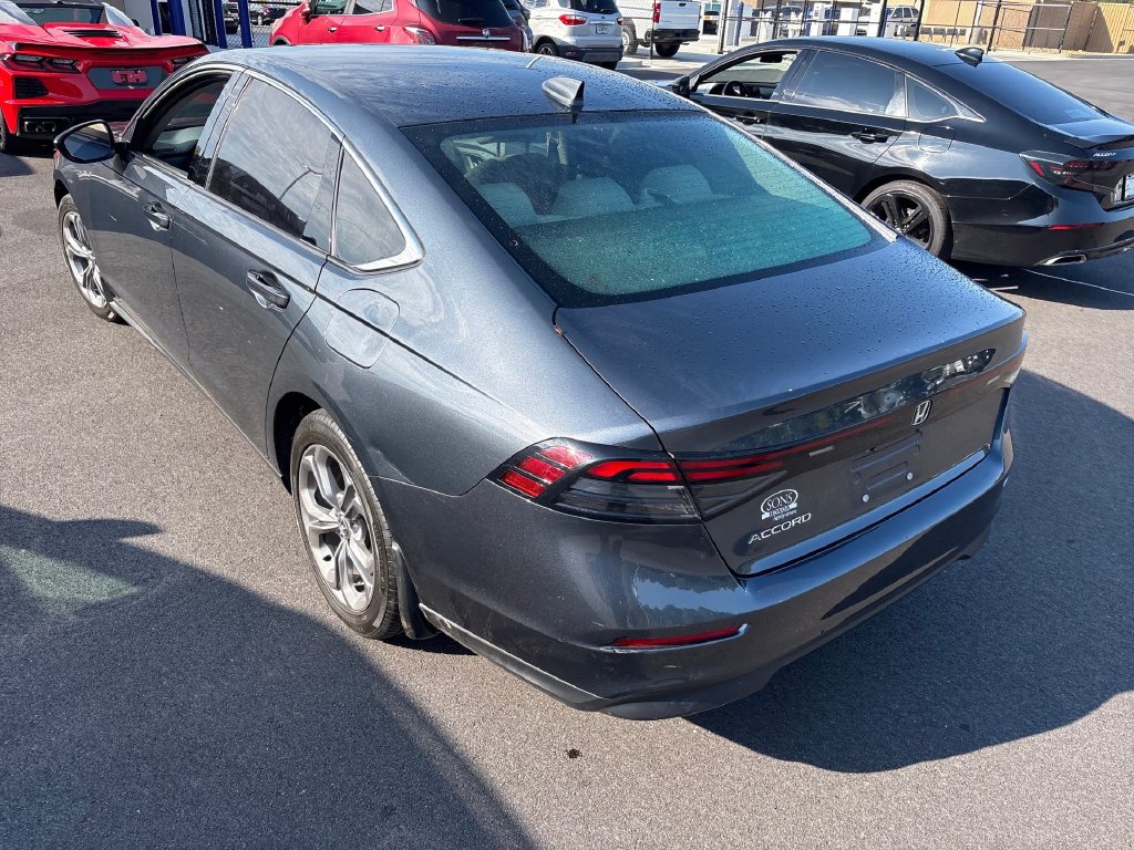 Honda Accord photo 4