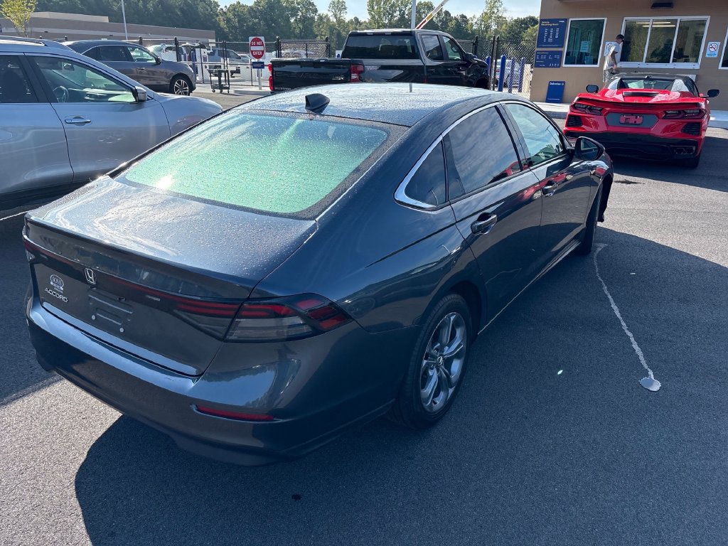 Honda Accord photo 5