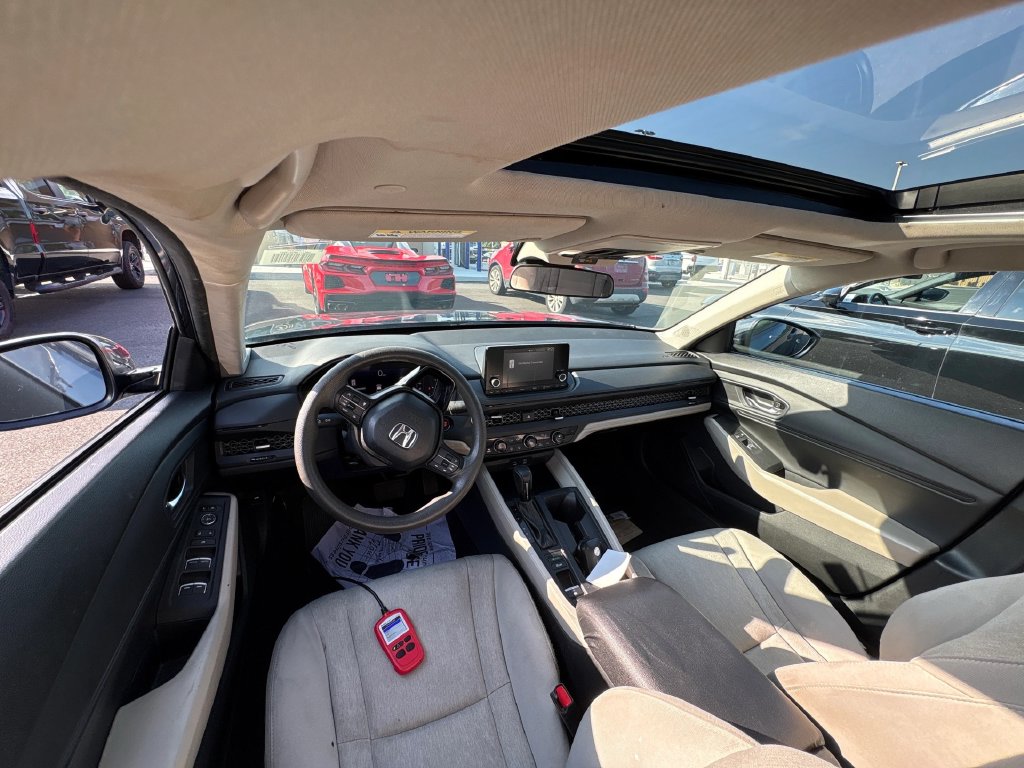 Honda Accord photo 6
