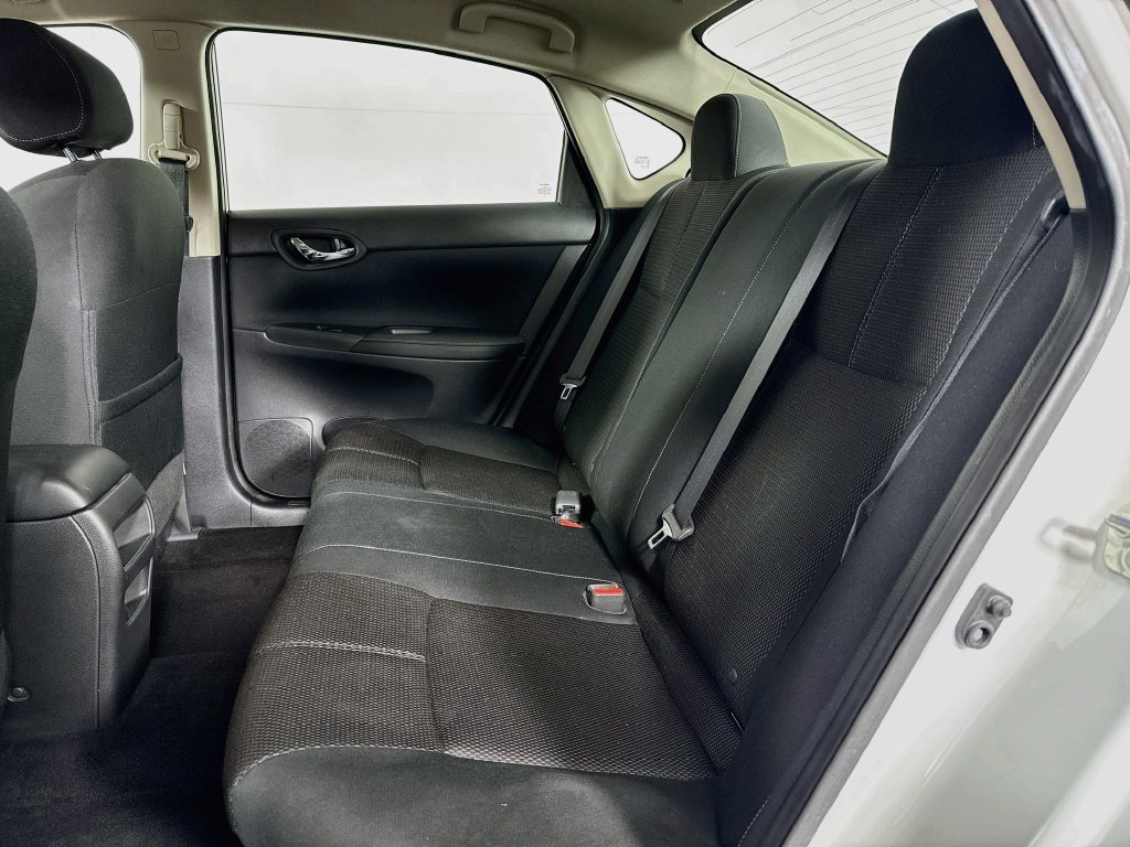 Nissan Sentra photo 27