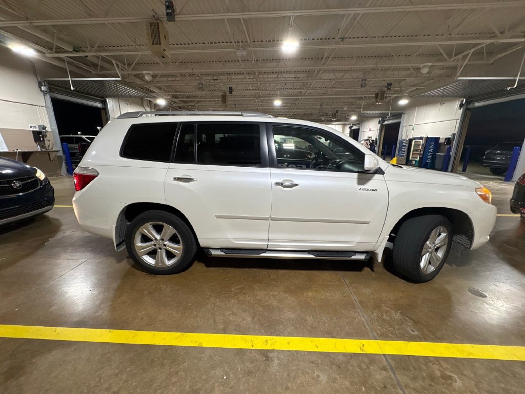 Toyota Highlander photo 5