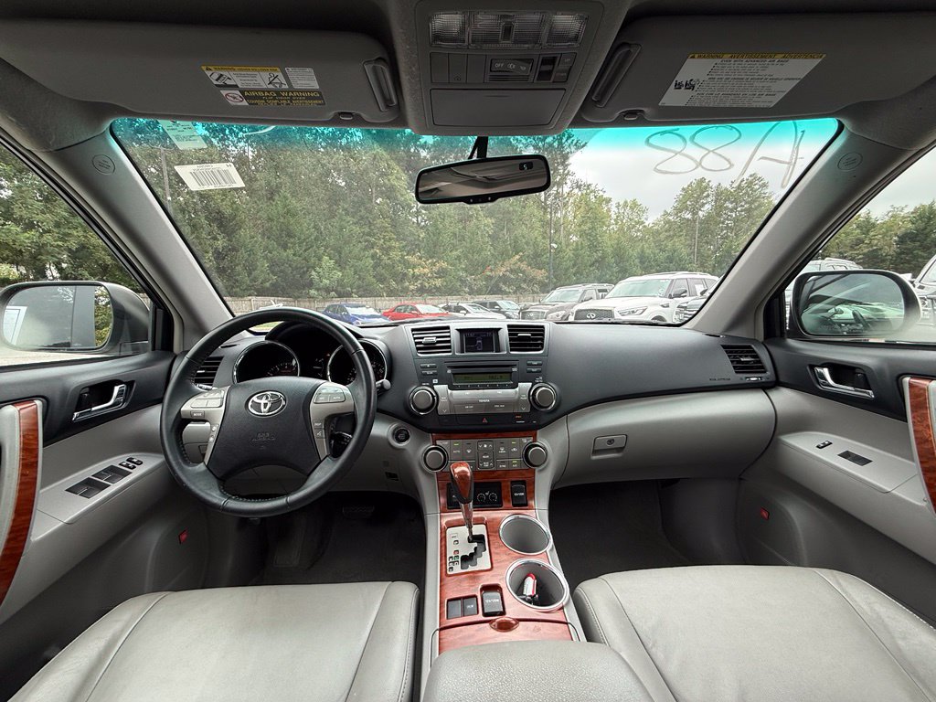 Photo 11 of this Toyota Highlander