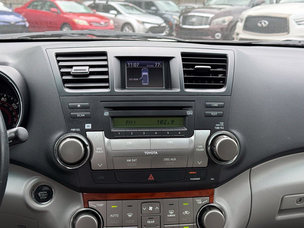 Photo 13 of this Toyota Highlander