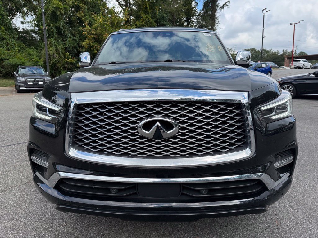 Infiniti QX80 photo 3