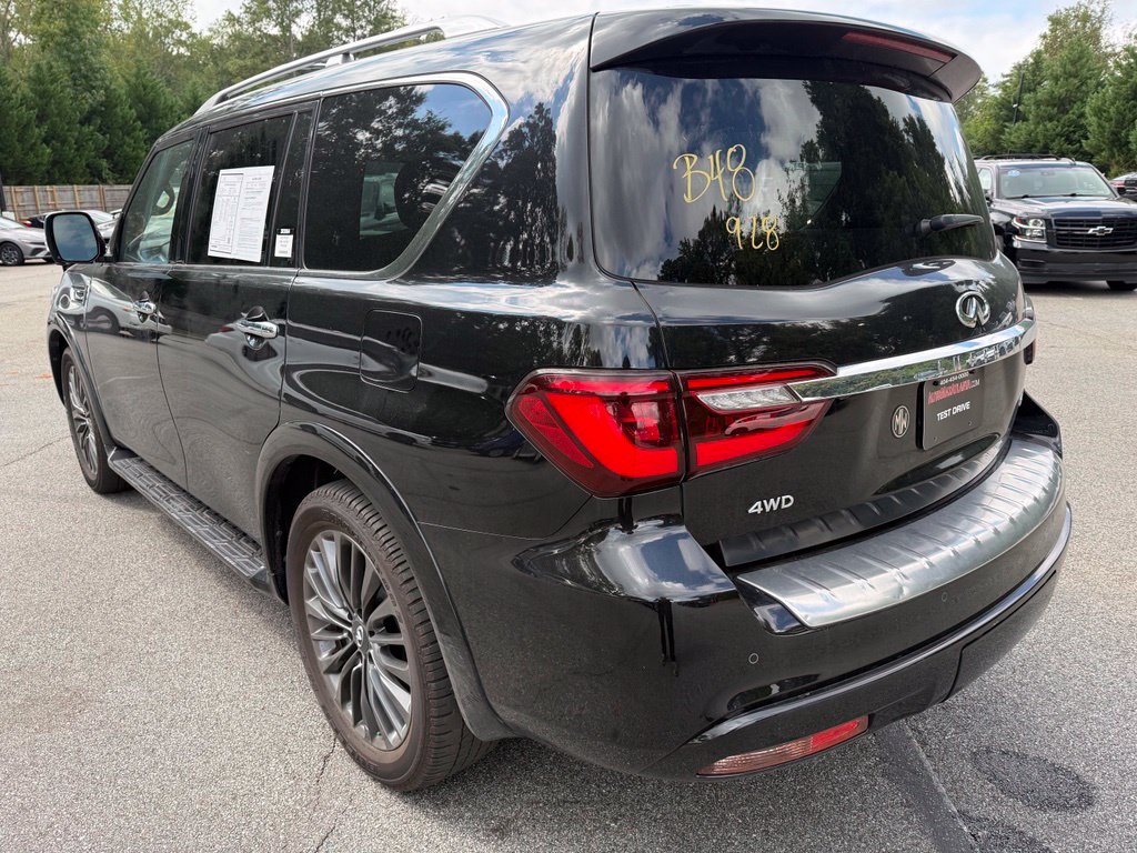 Infiniti QX80 photo 4