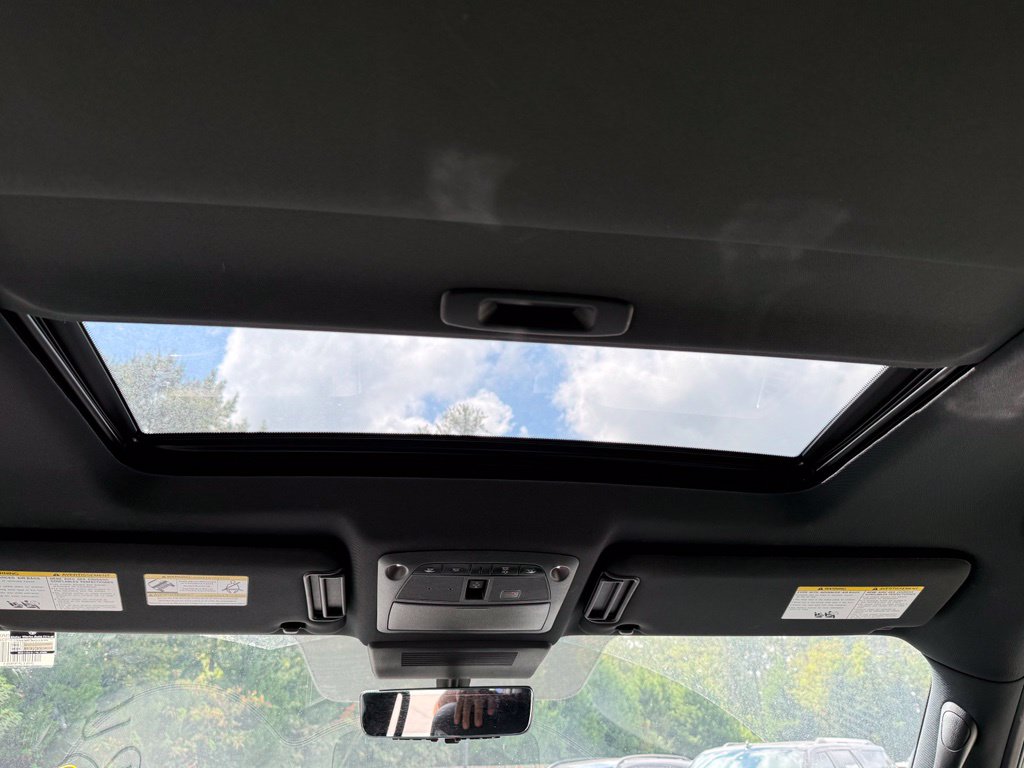 Infiniti QX80 photo 13