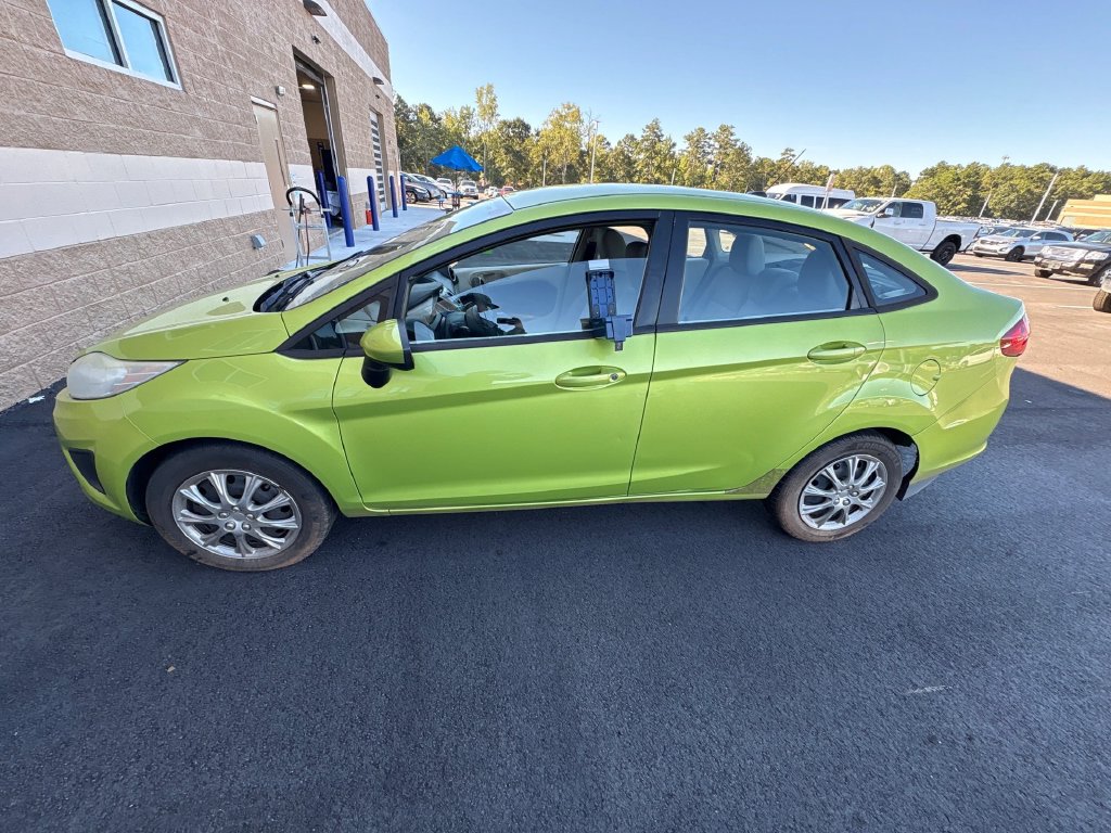 Ford Fiesta photo 4