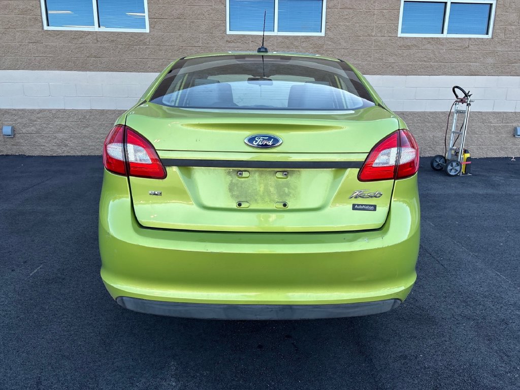 Ford Fiesta photo 5