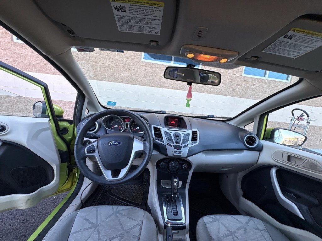Ford Fiesta photo 6