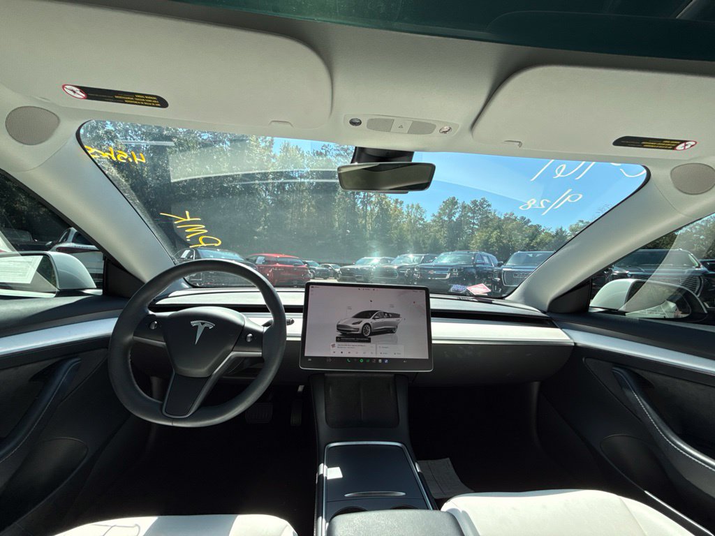 Tesla Model 3 photo 8