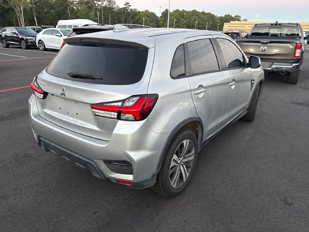 Mitsubishi Outlander Sport photo 9