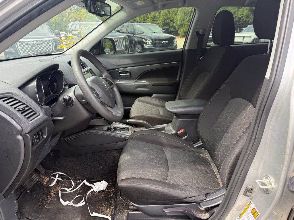 Photo 8 of this Mitsubishi Outlander Sport