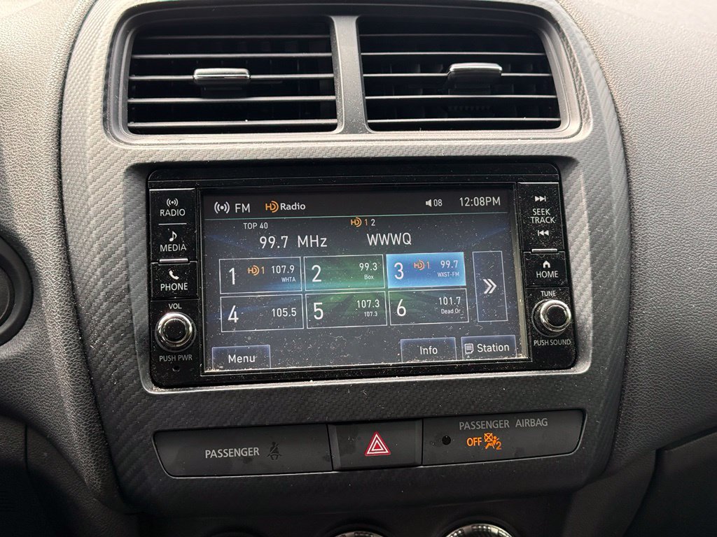 Photo 12 of this Mitsubishi Outlander Sport