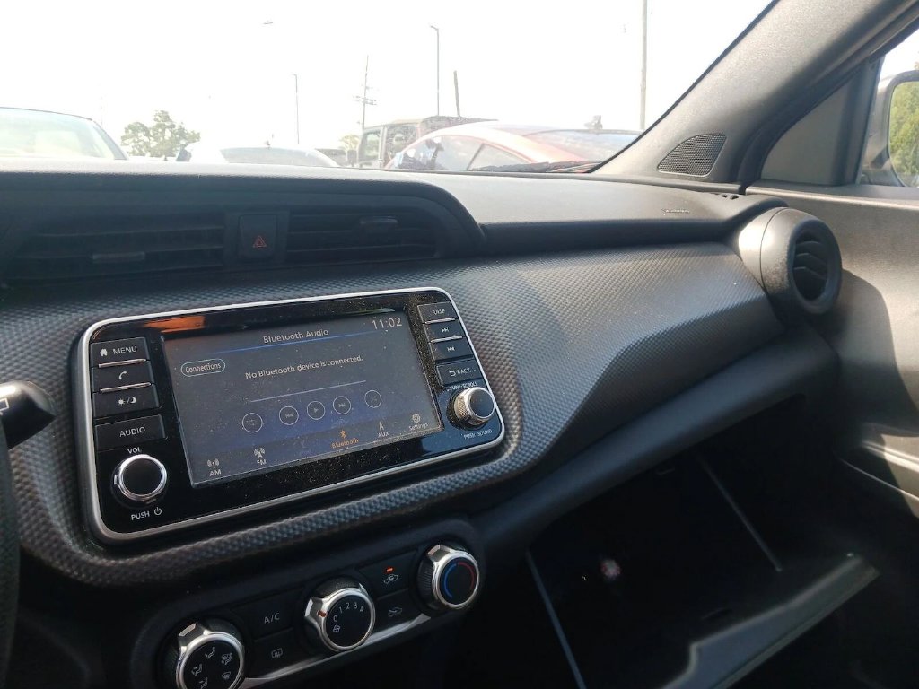 Nissan Kicks photo 8