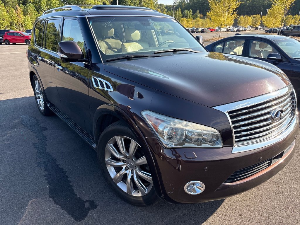Infiniti QX56 photo 3