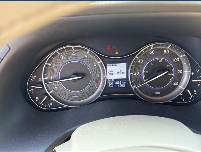 Infiniti QX56 photo 9