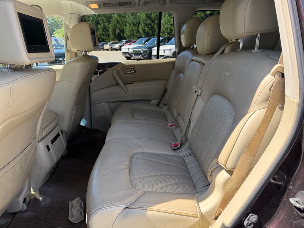 Photo 8 of this INFINITI QX56