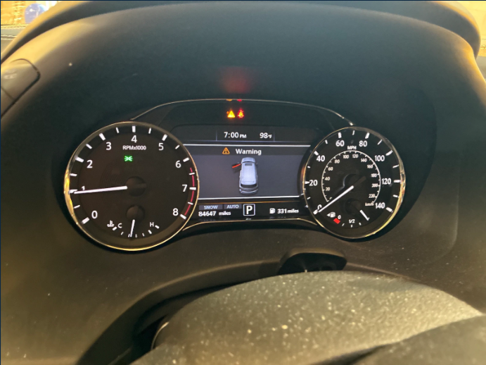 Infiniti QX80 photo 10