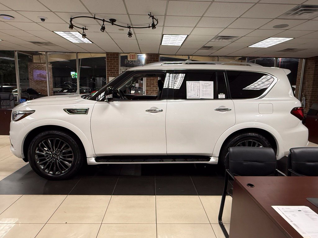 Photo 14 of this INFINITI QX80