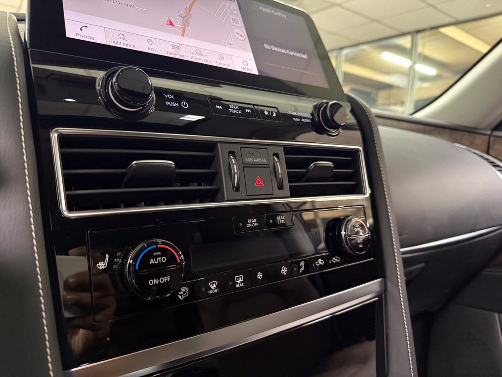 Photo 23 of this INFINITI QX80
