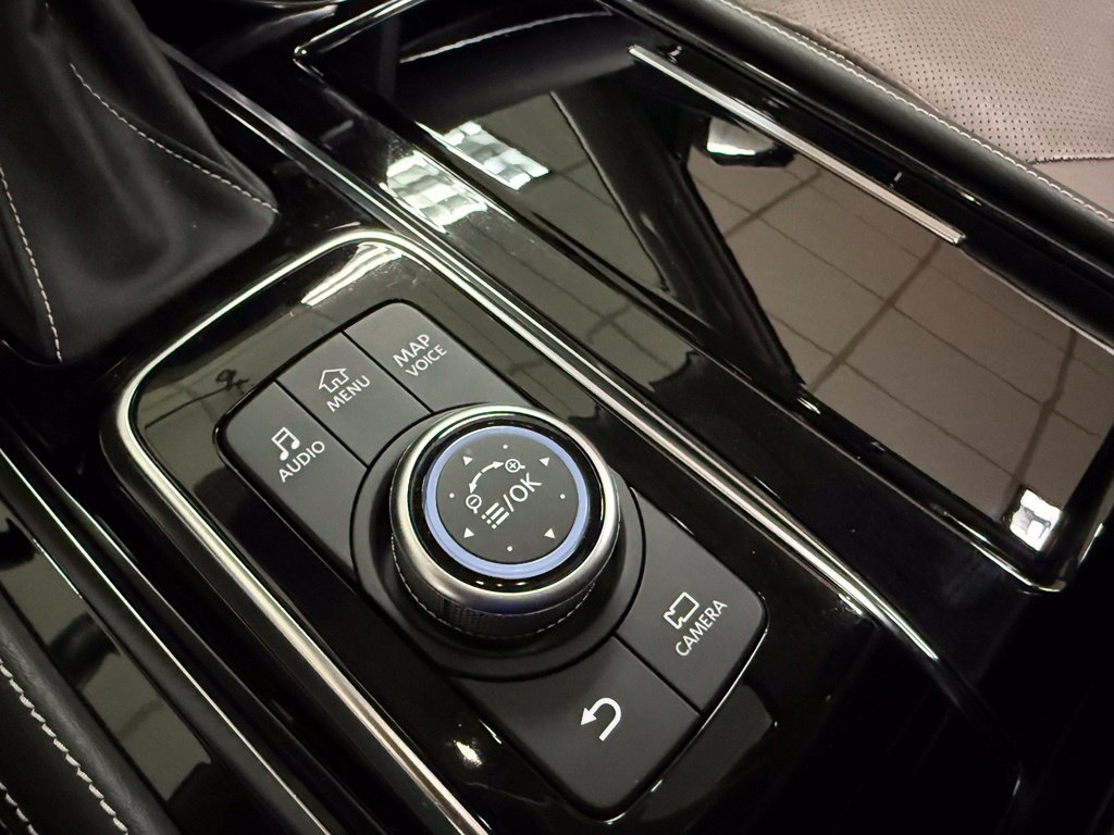 Photo 24 of this INFINITI QX80
