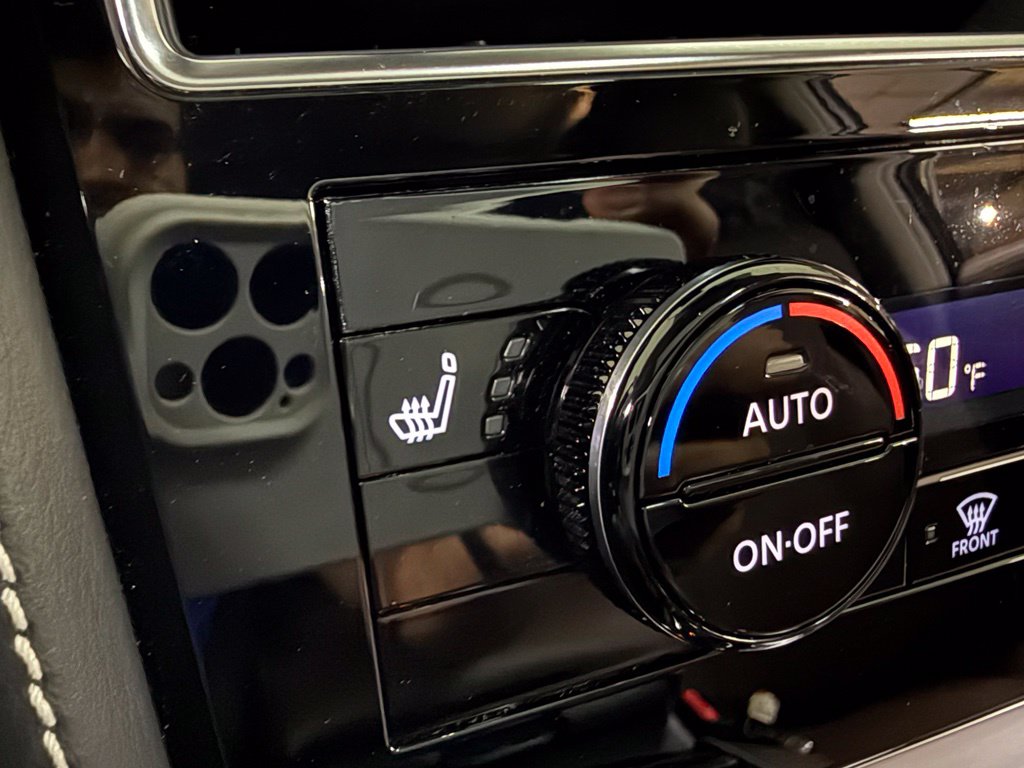 Photo 34 of this INFINITI QX80