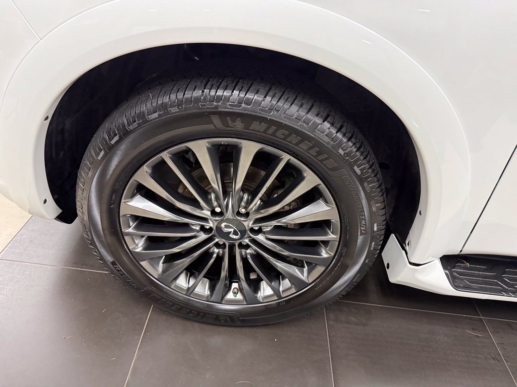 Photo 53 of this INFINITI QX80
