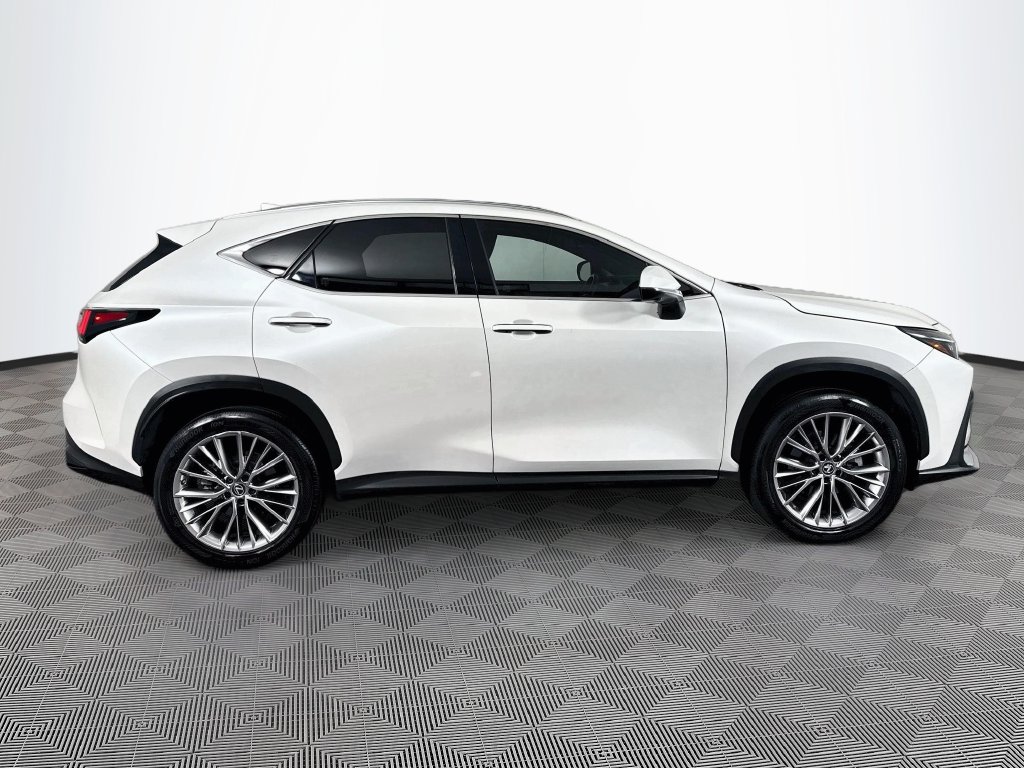 Photo 4 of this Lexus NX 350