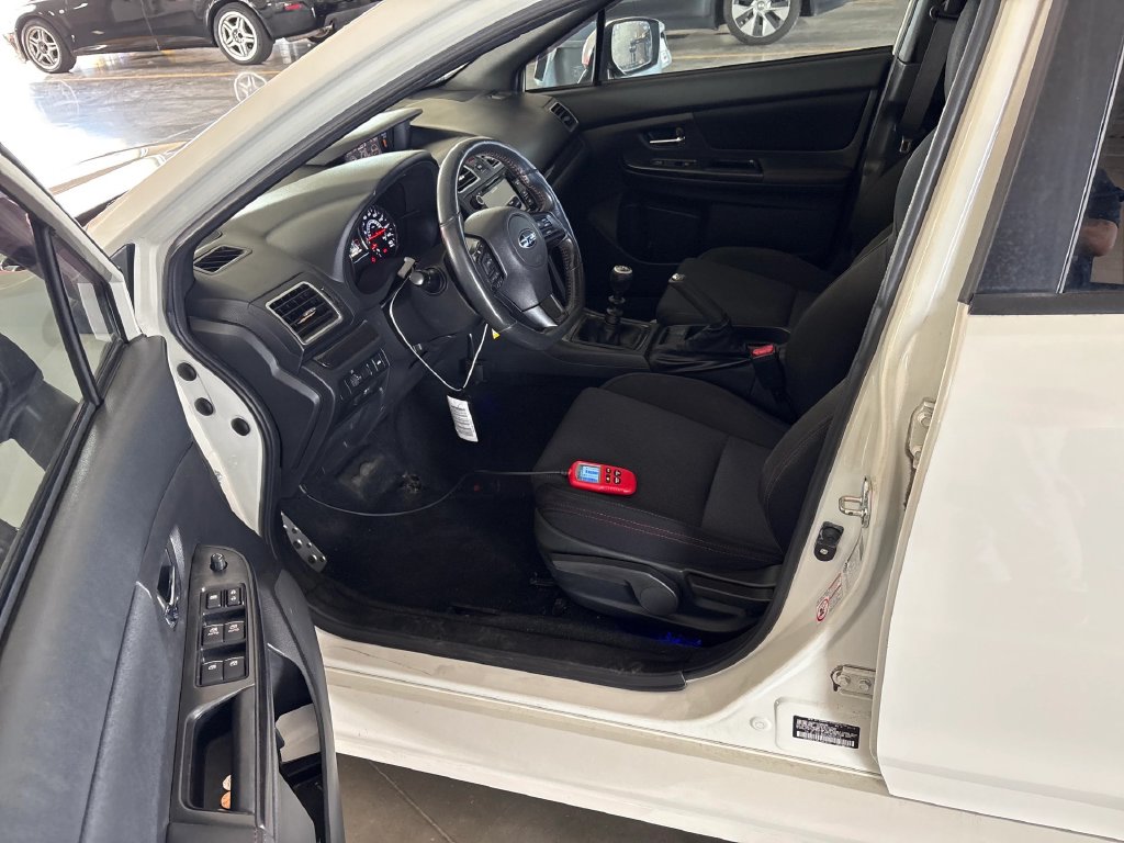 Subaru WRX photo 9