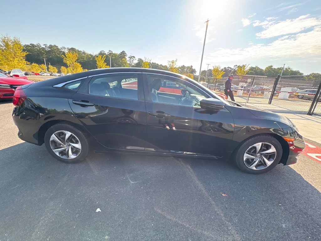 Honda Civic photo 2