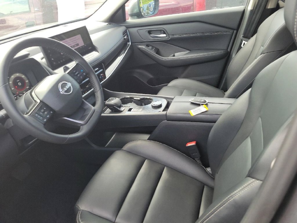 Nissan Rogue photo 9