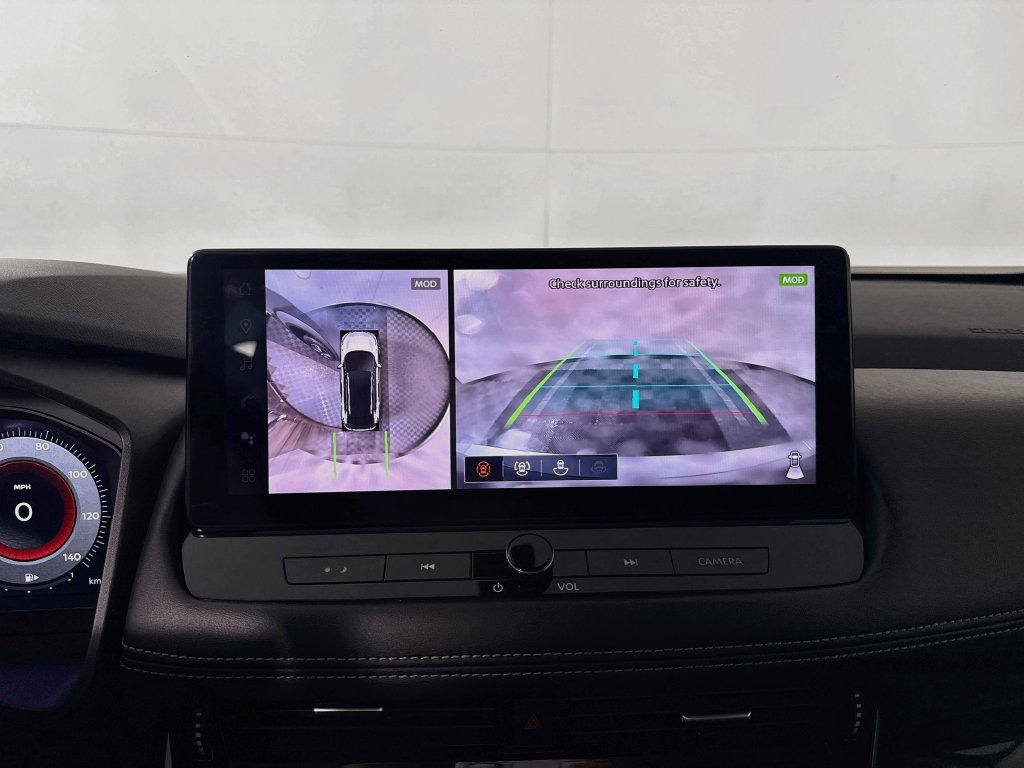Photo 14 of this Nissan Rogue