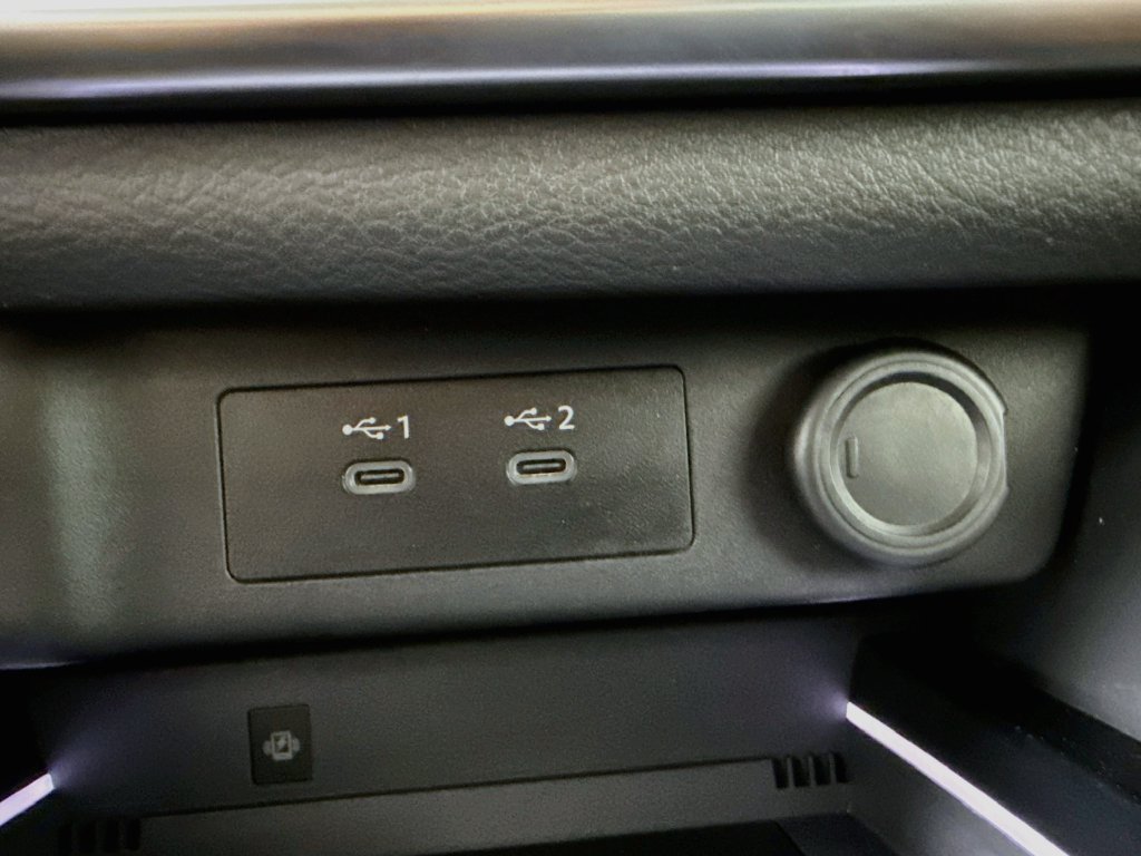 Photo 18 of this Nissan Rogue