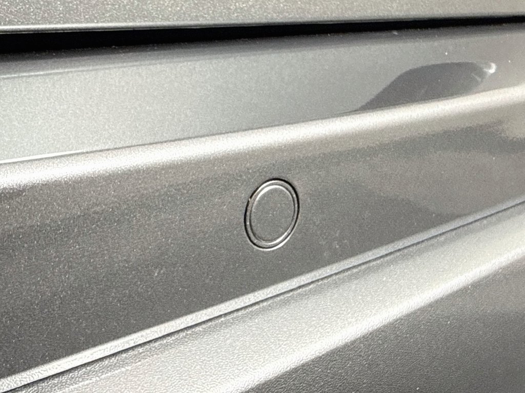 Photo 22 of this Nissan Rogue