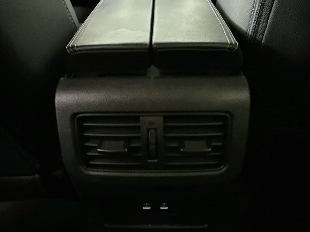 Photo 31 of this Nissan Rogue