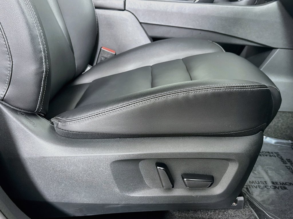 Photo 37 of this Nissan Rogue