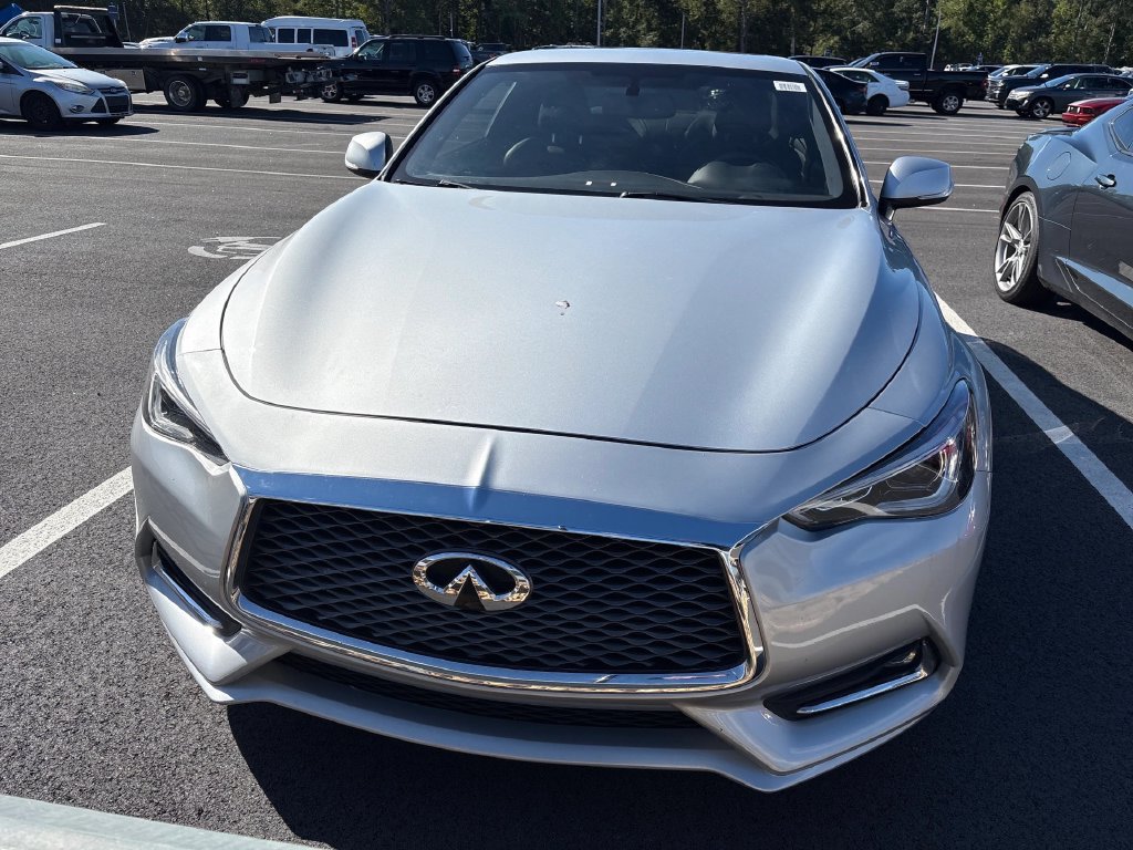 Infiniti Q60 photo 3