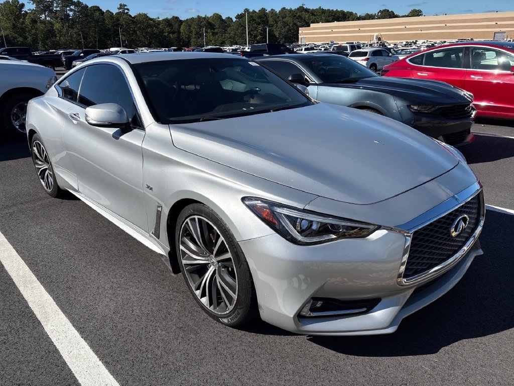 Infiniti Q60 photo 4