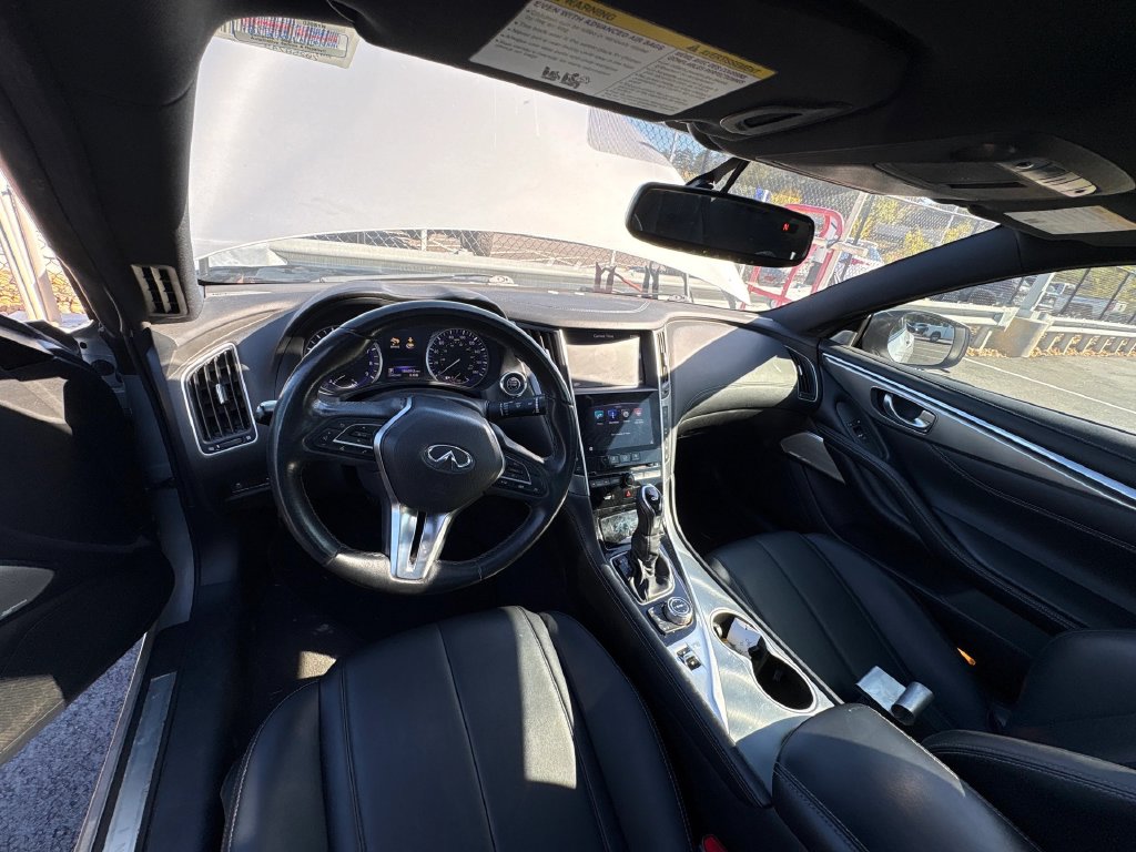 Infiniti Q60 photo 7