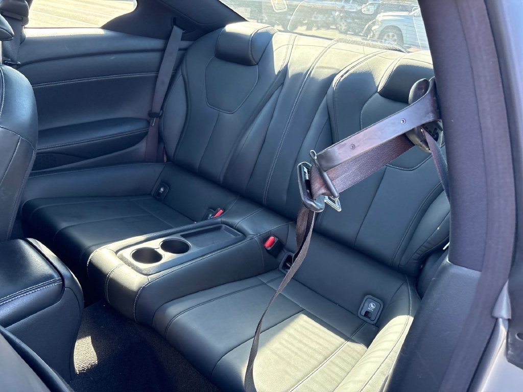 Infiniti Q60 photo 9