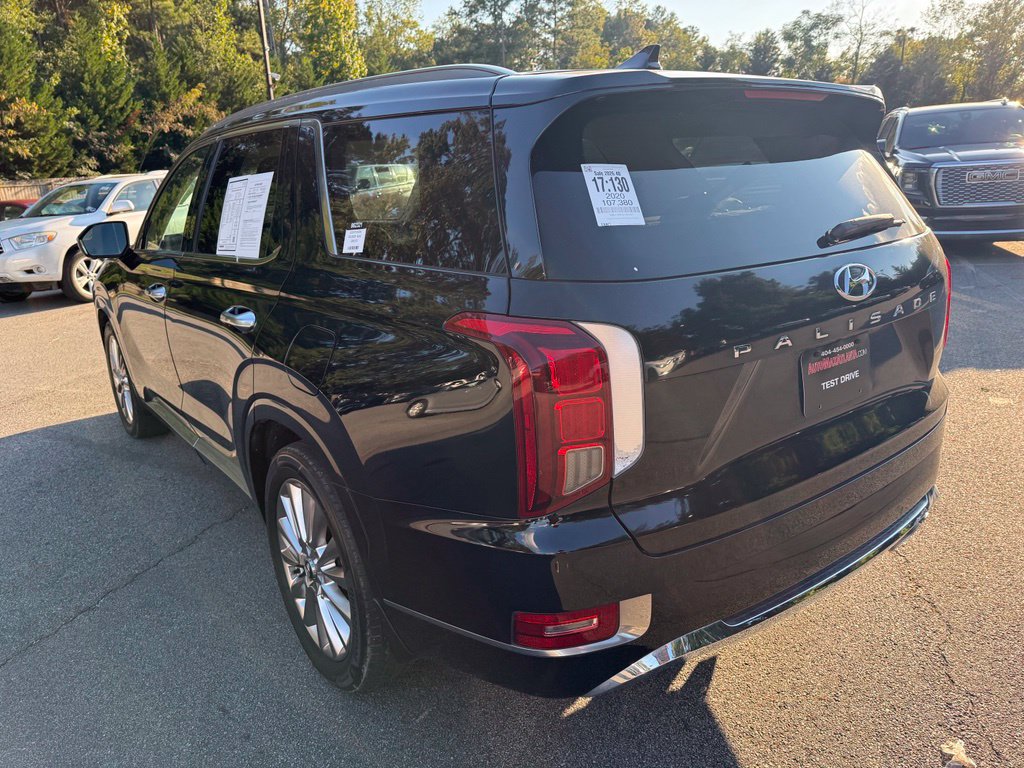 Photo 3 of this Hyundai Palisade