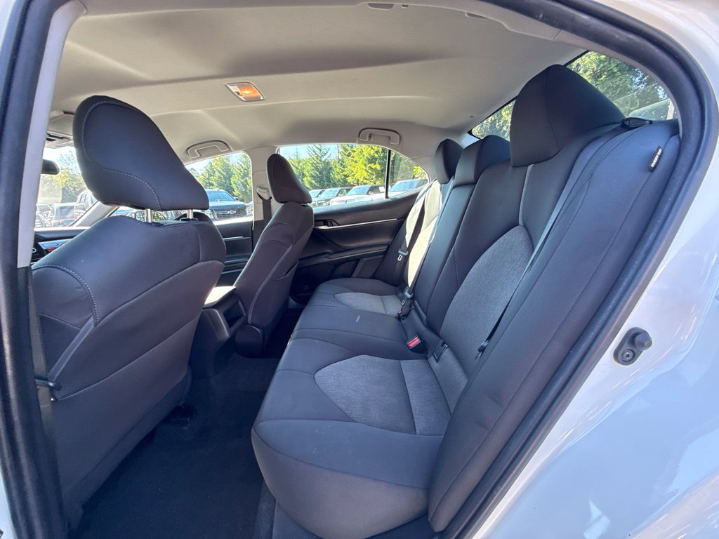 Toyota Camry photo 8