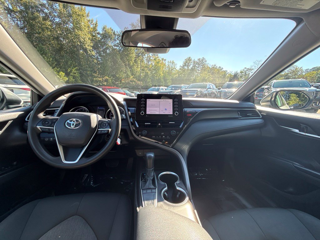 Toyota Camry photo 10