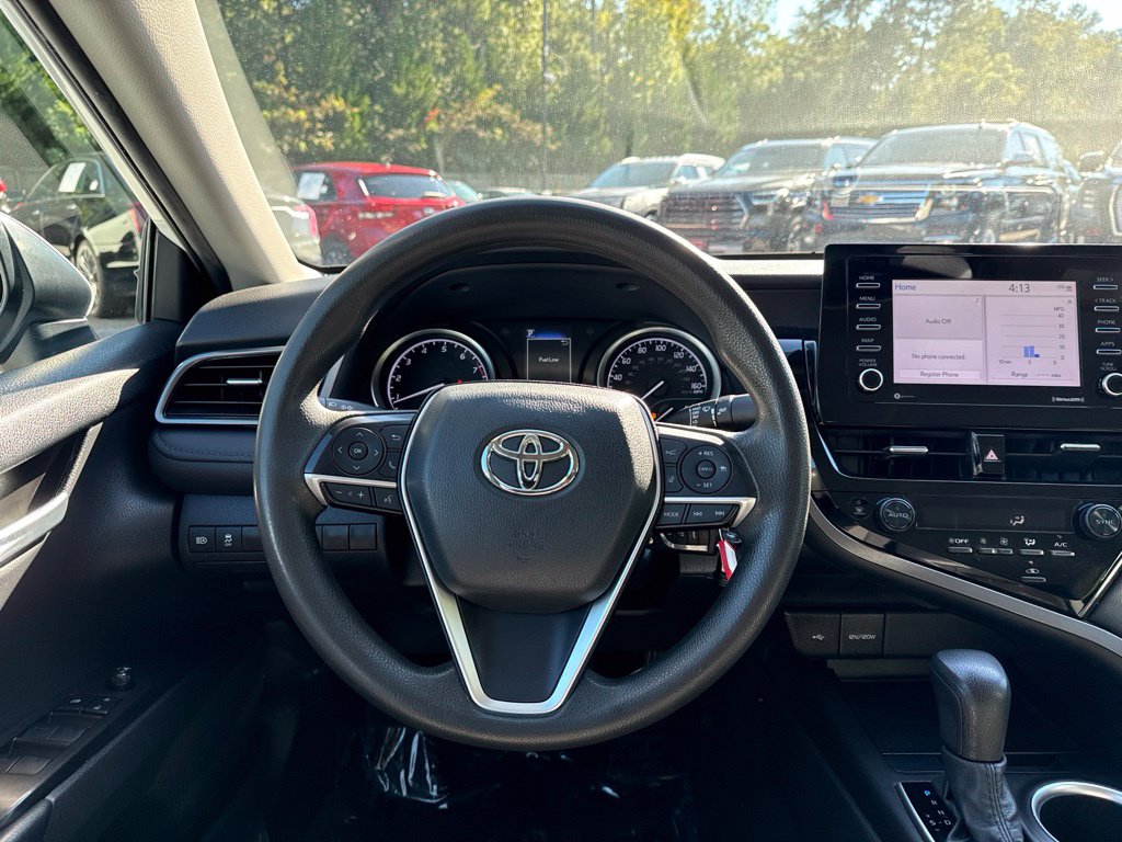 Toyota Camry photo 11