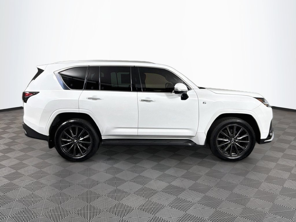 Lexus LX photo 5