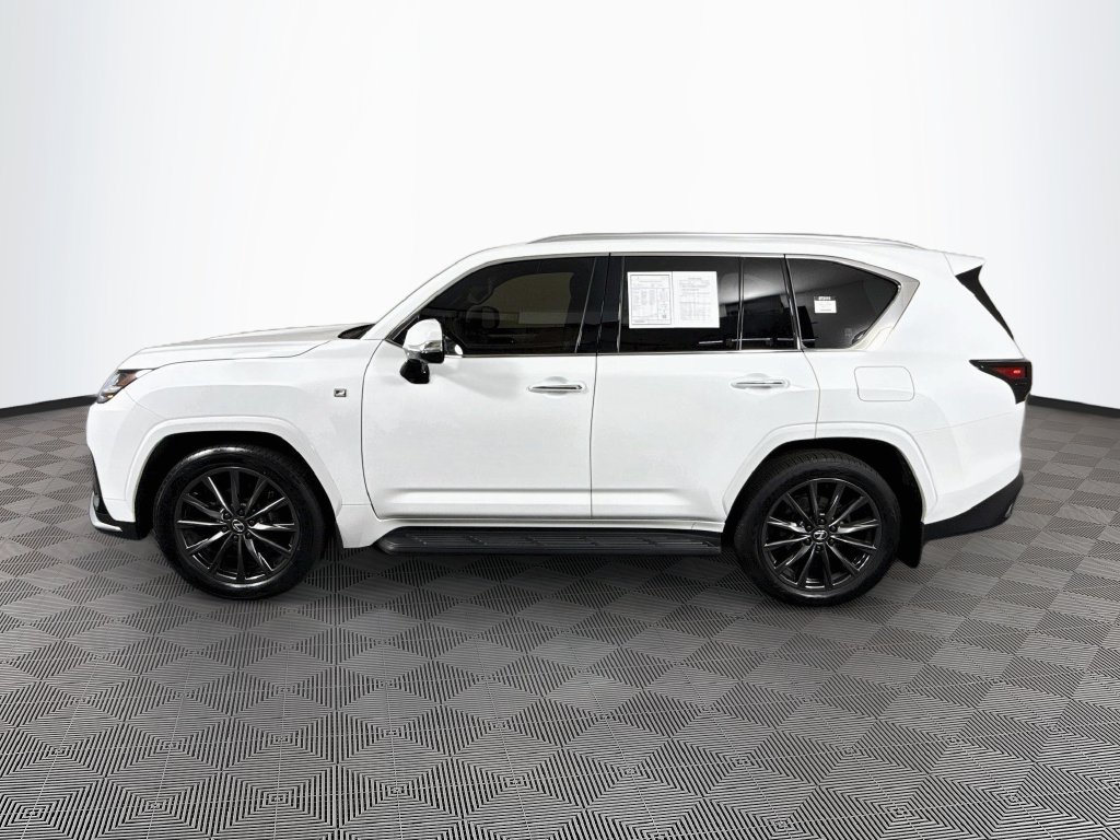 Lexus LX photo 9