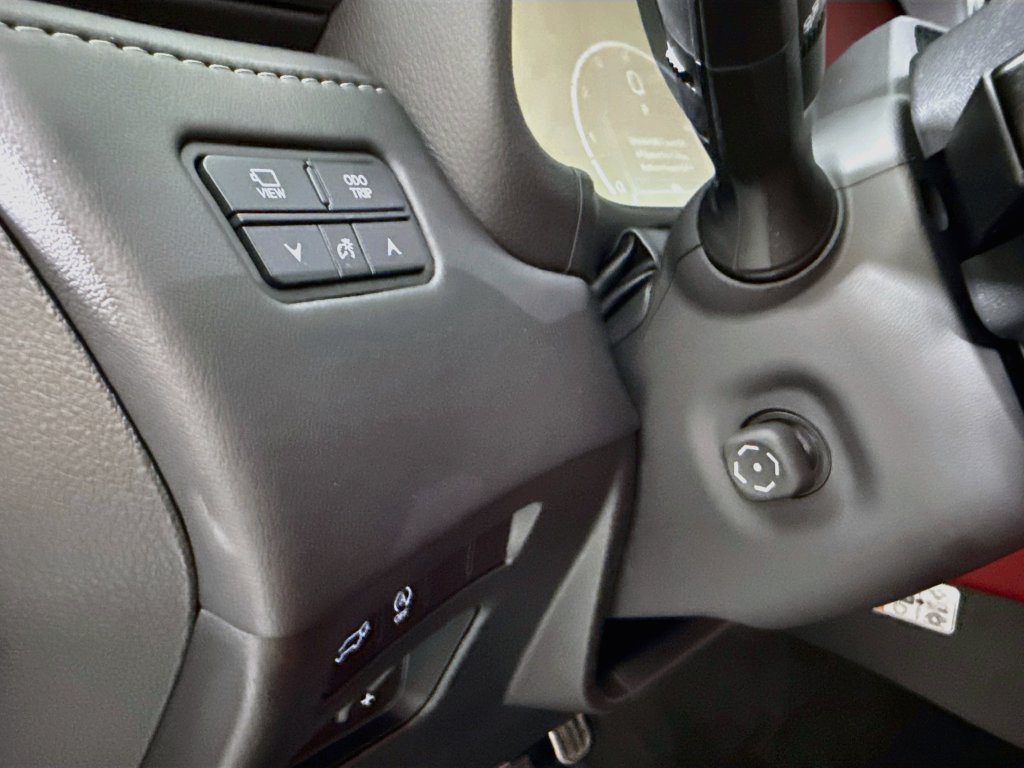 Lexus LX photo 11