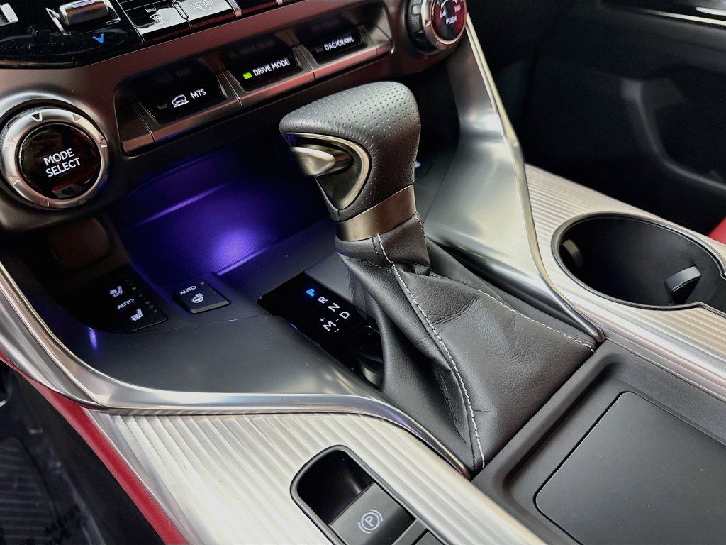 Lexus LX photo 20